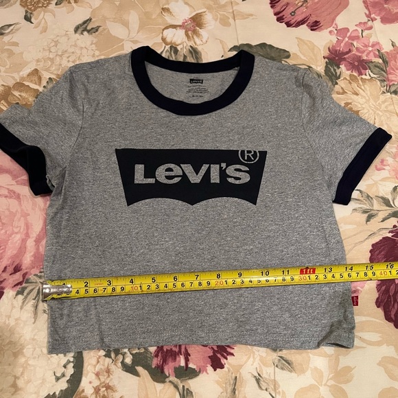 Levis crop tee - Picture 3 of 3